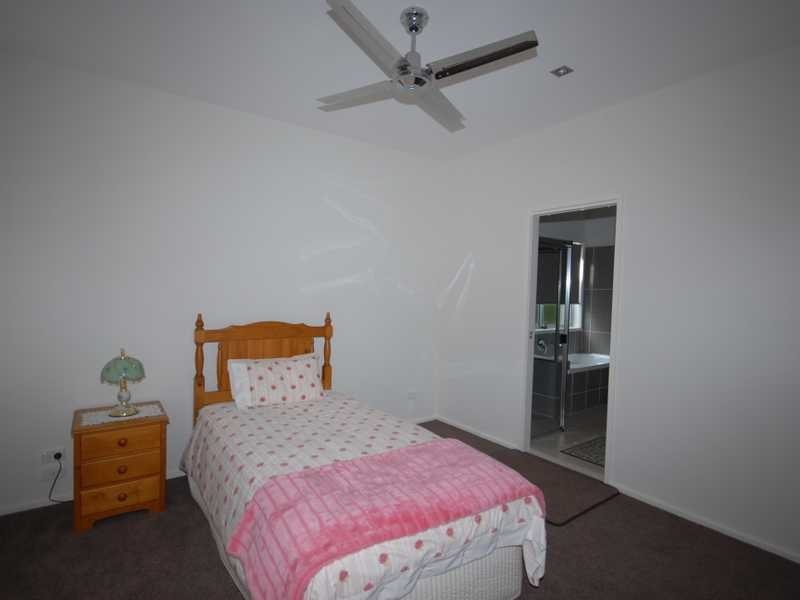 Unit 1/8 Acanthus Avenue, Burleigh Heads QLD 4220