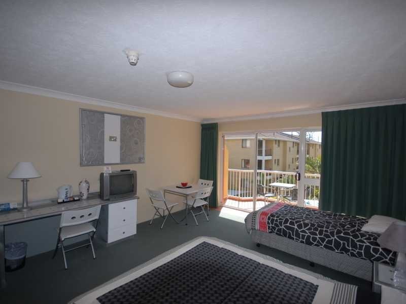 Unit 1/74 The Esplanade, Burleigh Heads QLD 4220
