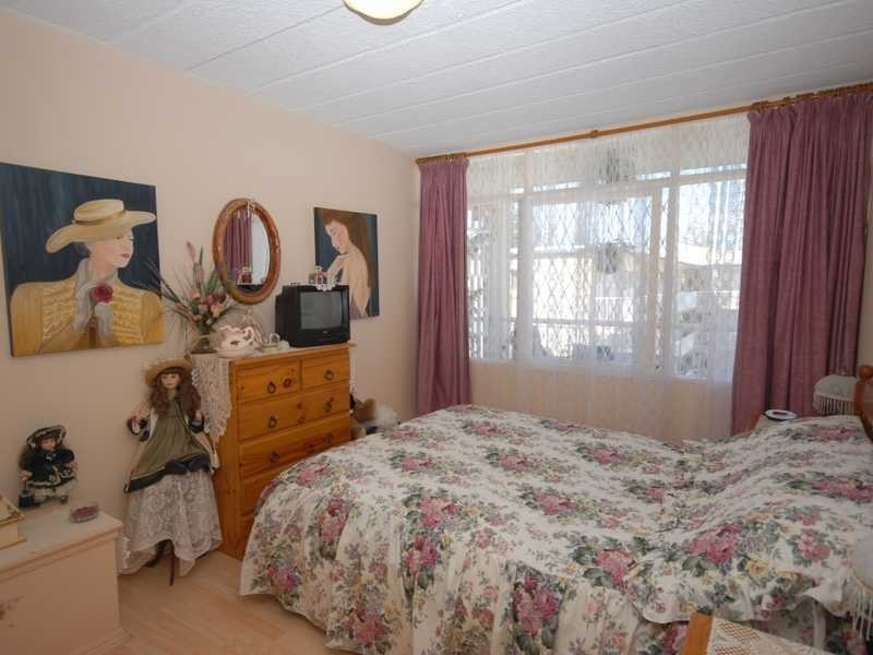 Unit 15c/50-60 The Esplanade, Burleigh Heads QLD 4220