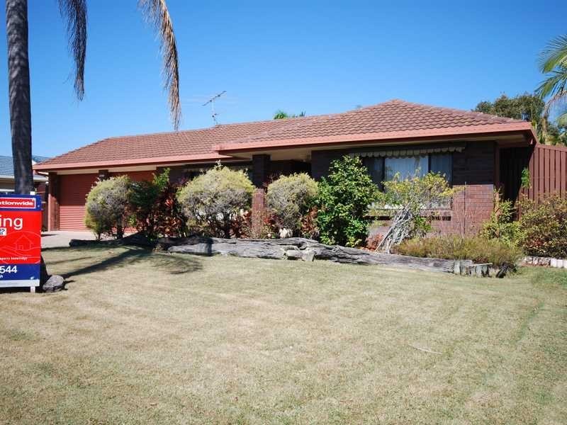 11 Treeview Drive, Burleigh Waters QLD 4220