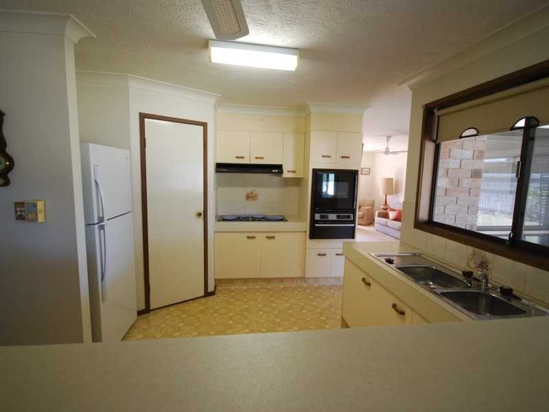 11 Treeview Drive, Burleigh Waters QLD 4220