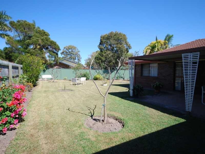 11 Treeview Drive, Burleigh Waters QLD 4220