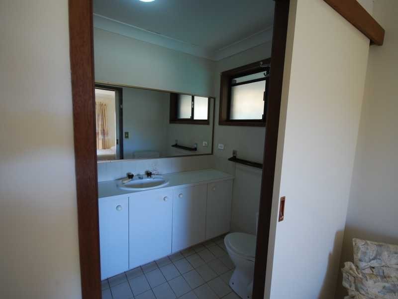 11 Treeview Drive, Burleigh Waters QLD 4220