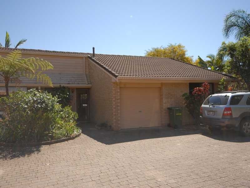 Unit 17/105 Christine Avenue, Burleigh Waters QLD 4220