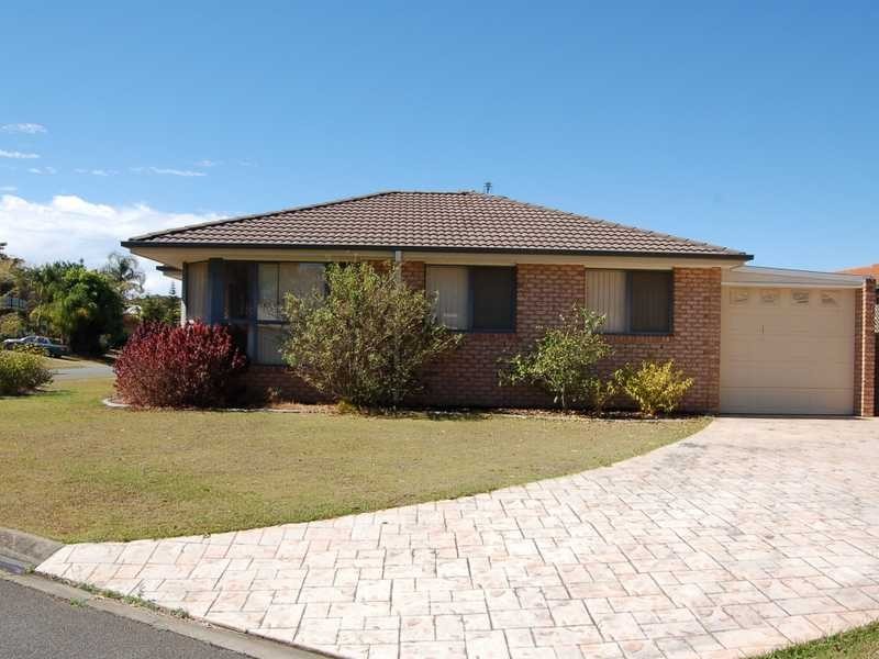 21 Beaconsfield Drive, Burleigh Waters QLD 4220