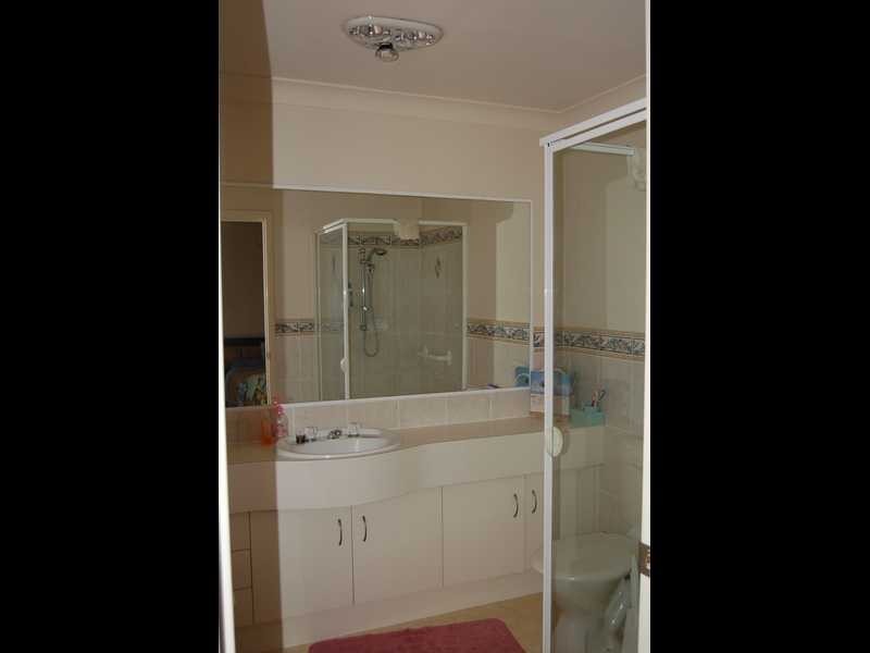 21 Beaconsfield Drive, Burleigh Waters QLD 4220