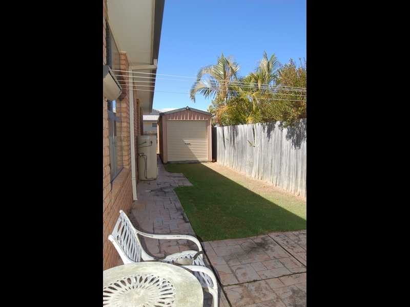 21 Beaconsfield Drive, Burleigh Waters QLD 4220