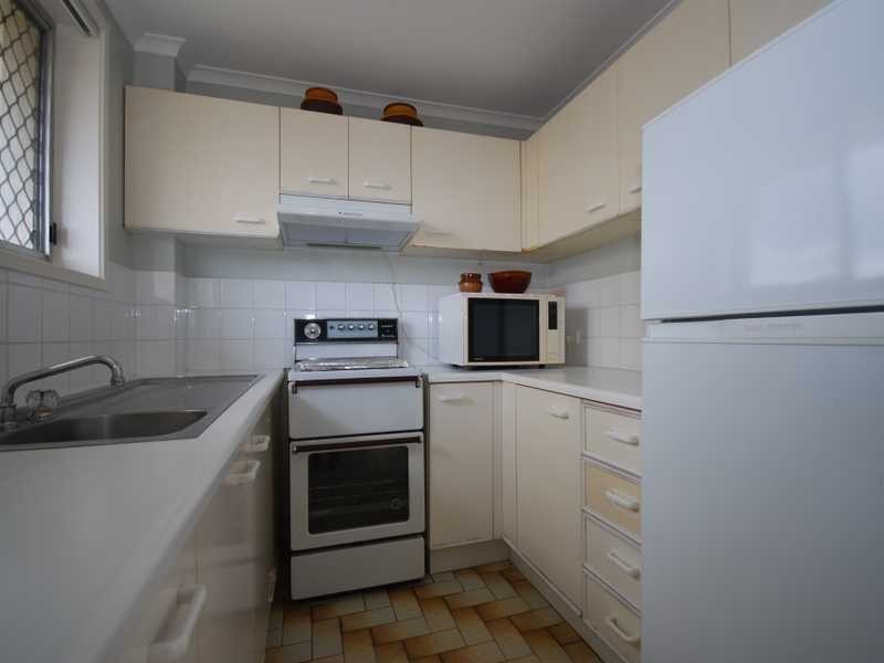 Unit 23/5/1899 Gold Coast Highway, Burleigh Heads QLD 4220