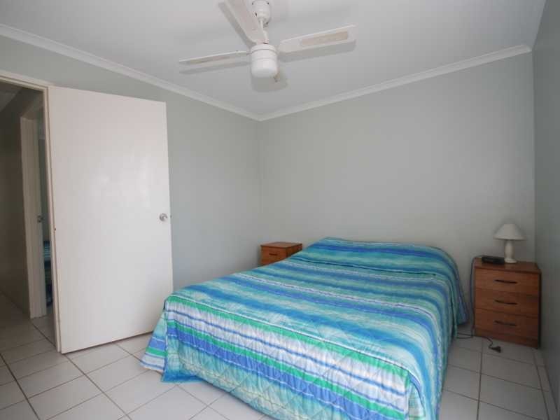 Unit 23/5/1899 Gold Coast Highway, Burleigh Heads QLD 4220