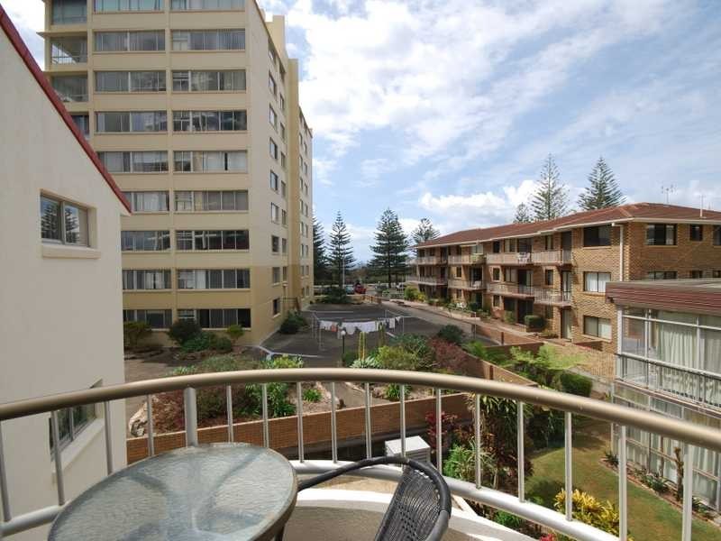 Unit 23/5/1899 Gold Coast Highway, Burleigh Heads QLD 4220