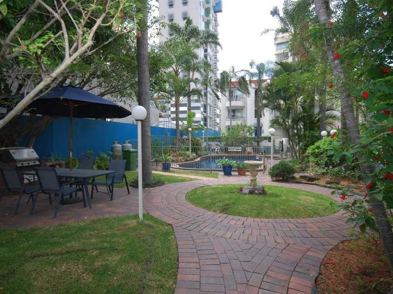 Unit 23/5/1899 Gold Coast Highway, Burleigh Heads QLD 4220