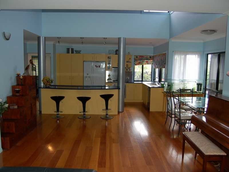 24 Page Pde, Burleigh Heads QLD 4220