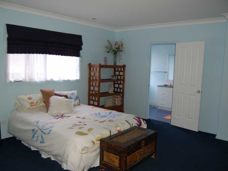 24 Page Pde, Burleigh Heads QLD 4220
