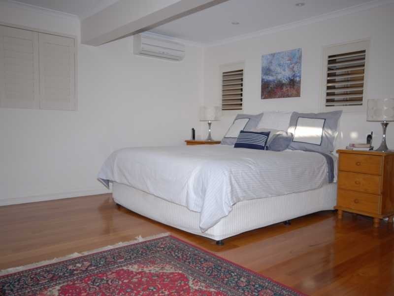 60 Acanthus Ave, Burleigh Heads QLD 4220