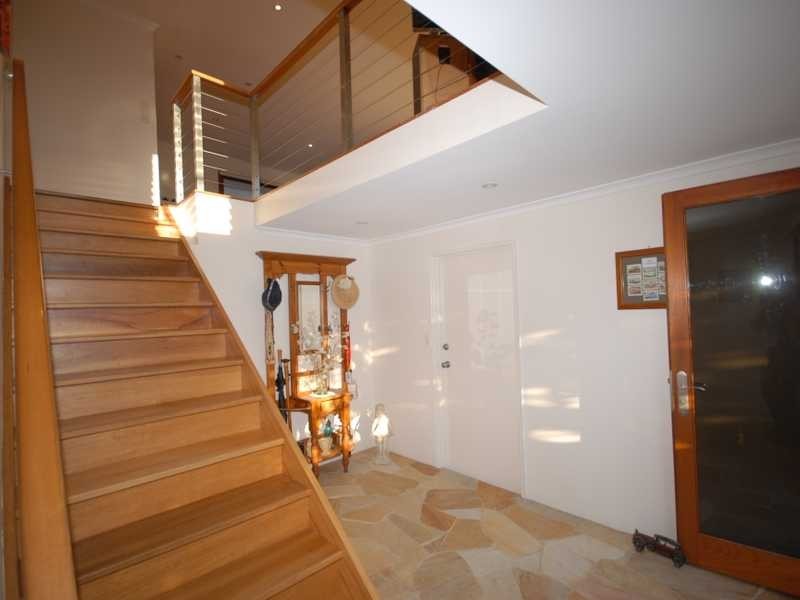 60 Acanthus Ave, Burleigh Heads QLD 4220