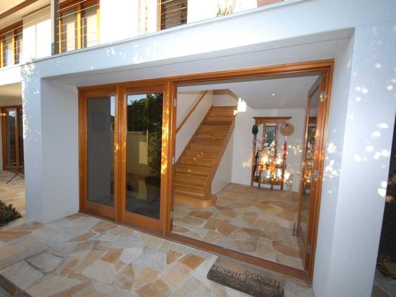 60 Acanthus Ave, Burleigh Heads QLD 4220