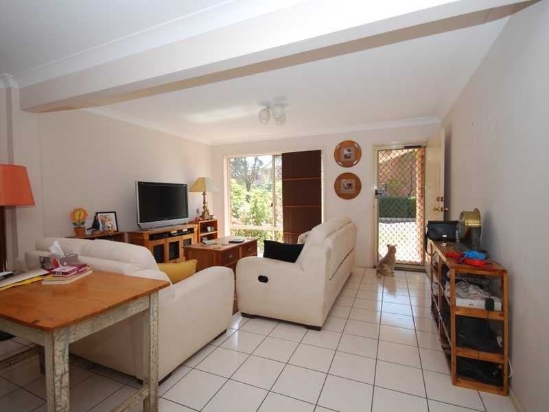 Unit 8/2 Cassowary Drive, Burleigh Waters QLD 4220
