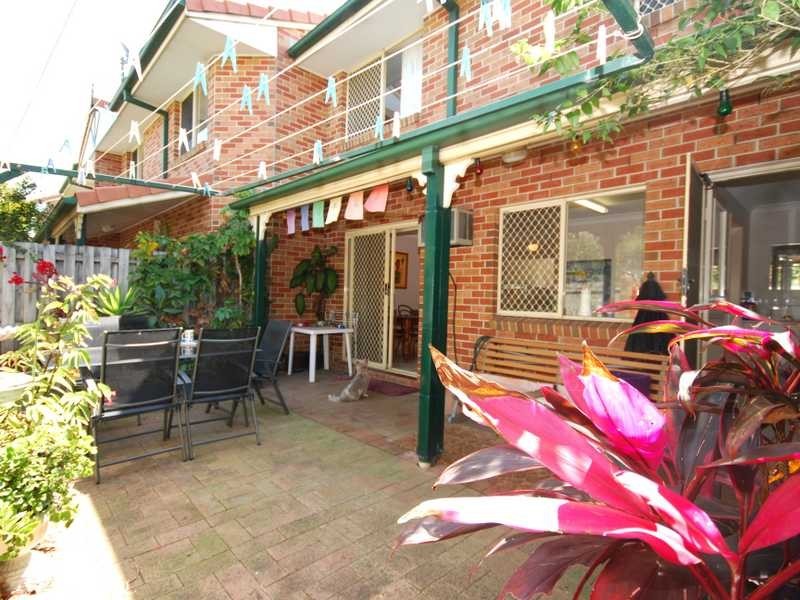 Unit 8/2 Cassowary Drive, Burleigh Waters QLD 4220