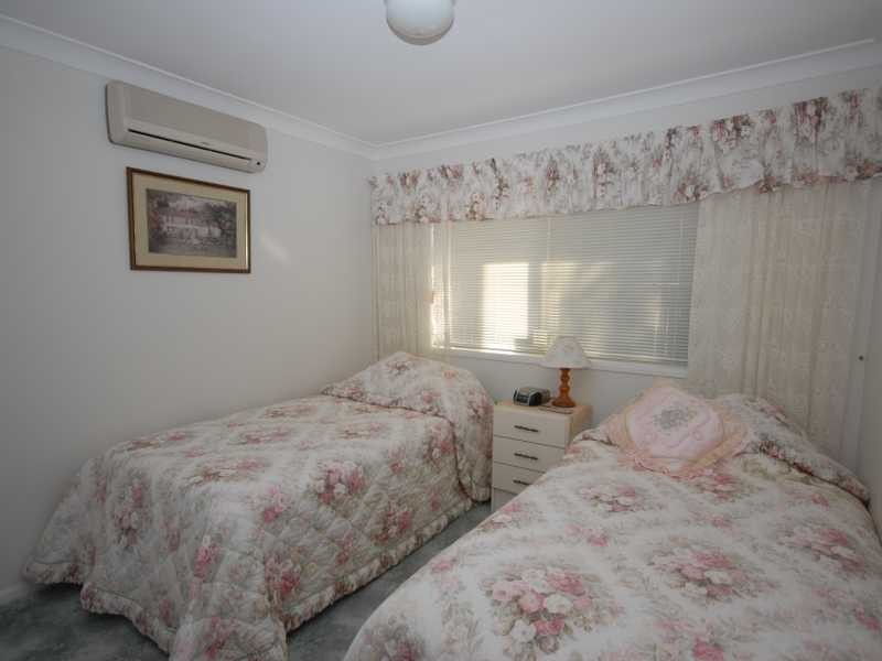 88 Honeyeater Drive, Burleigh Waters QLD 4220