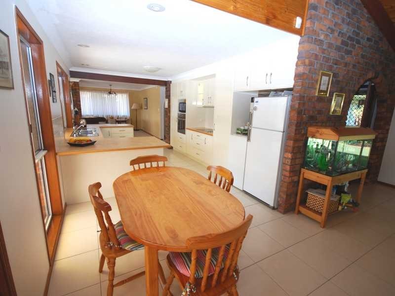 15 Peninsula Court, Mermaid Waters QLD 4218