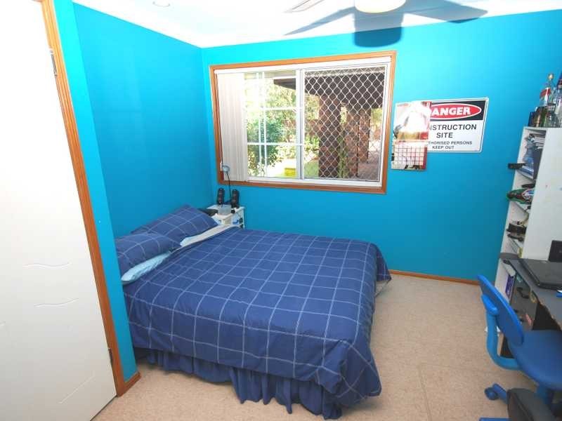 15 Peninsula Court, Mermaid Waters QLD 4218