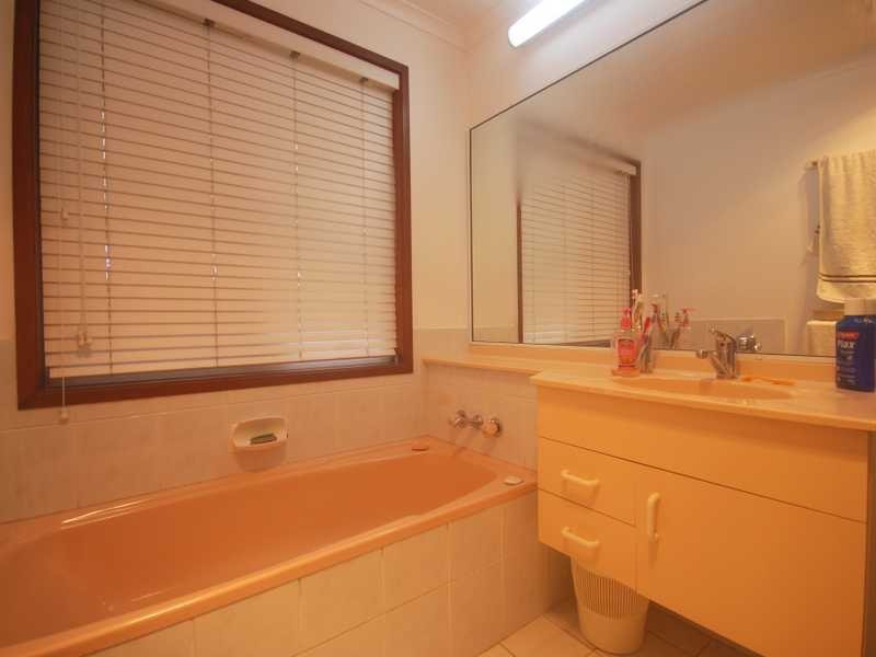 4 Dudgeon Drive, Tallebudgera QLD 4228