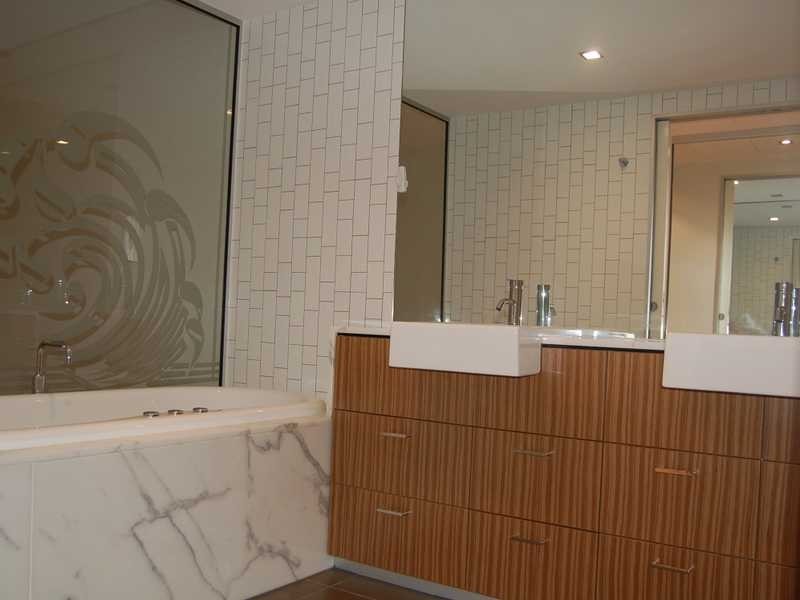 1055/6 The Esplanade, Burleigh Heads QLD 4220
