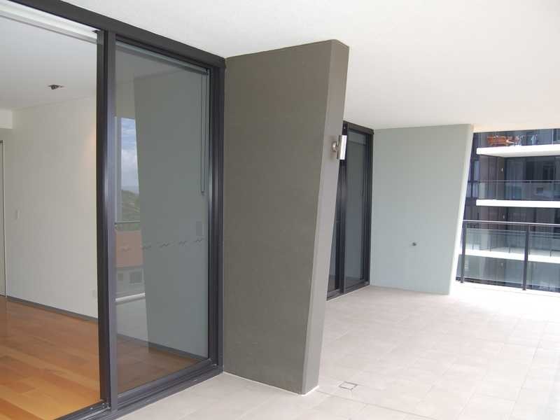 1055/6 The Esplanade, Burleigh Heads QLD 4220