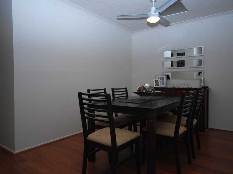Unit 1/12 Snowgum Crt, Burleigh Waters QLD 4220