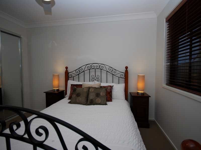 Unit 1/12 Snowgum Crt, Burleigh Waters QLD 4220