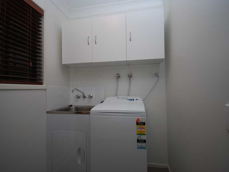 Unit 1/12 Snowgum Crt, Burleigh Waters QLD 4220