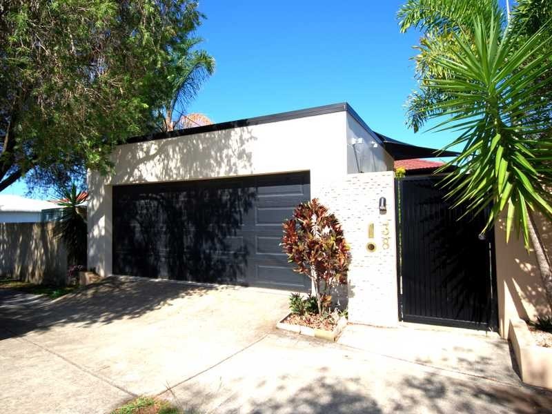 38 Hillcrest Parade, Miami QLD 4220