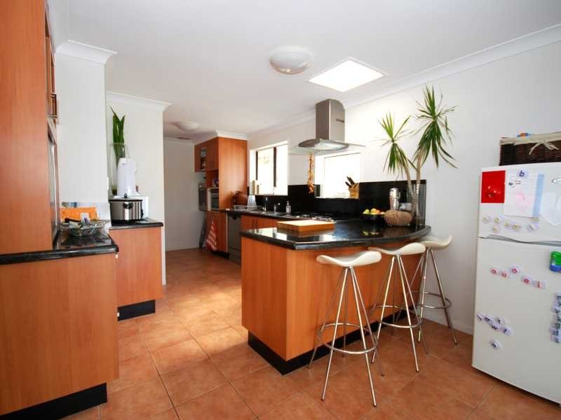 38 Hillcrest Parade, Miami QLD 4220