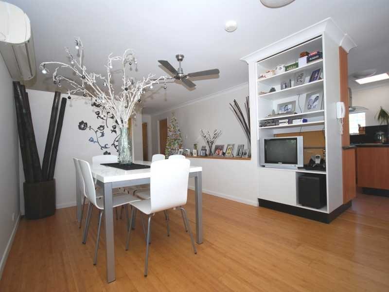 38 Hillcrest Parade, Miami QLD 4220