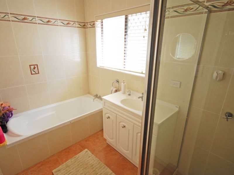 38 Hillcrest Parade, Miami QLD 4220