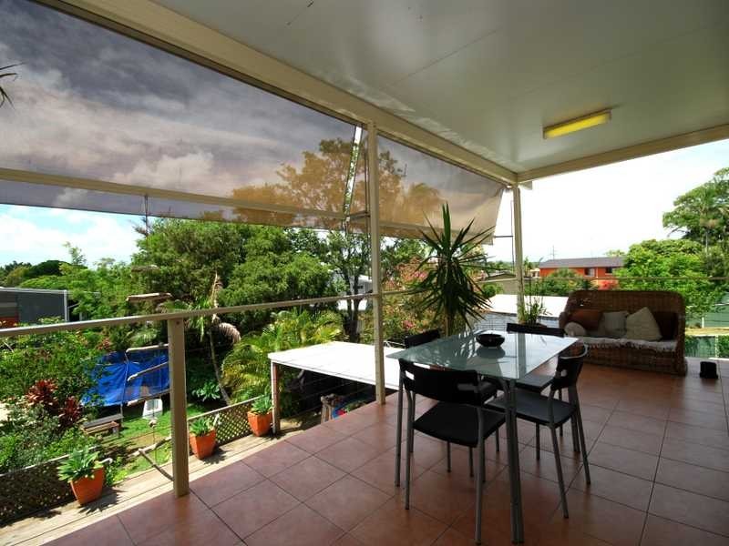 38 Hillcrest Parade, Miami QLD 4220
