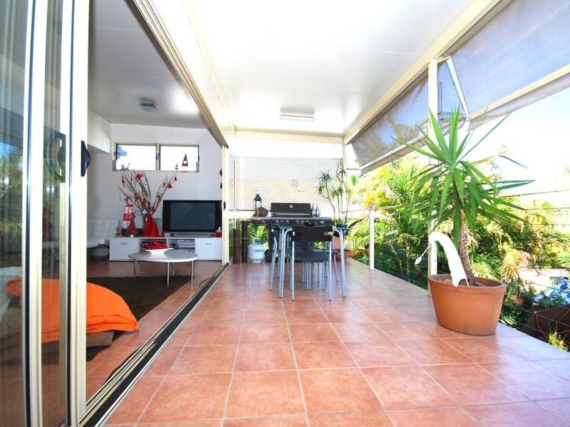 38 Hillcrest Parade, Miami QLD 4220