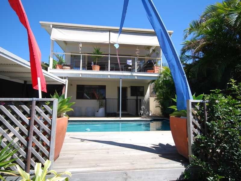 38 Hillcrest Parade, Miami QLD 4220