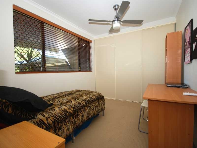 38 Hillcrest Parade, Miami QLD 4220
