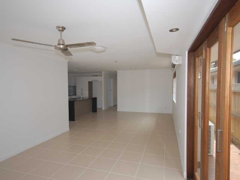 106 Chainey Ave, Miami QLD 4220