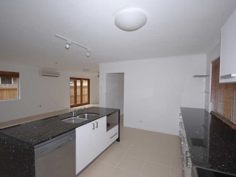 106 Chainey Ave, Miami QLD 4220