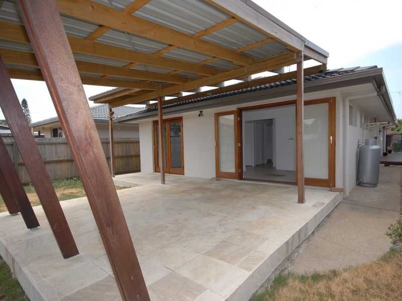 106 Chainey Ave, Miami QLD 4220