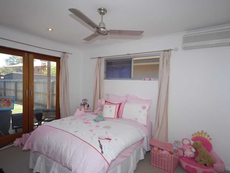 106 Chainey Ave, Miami QLD 4220