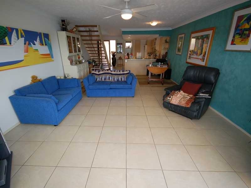 25/13 Shrike Court, Burleigh Waters QLD 4220