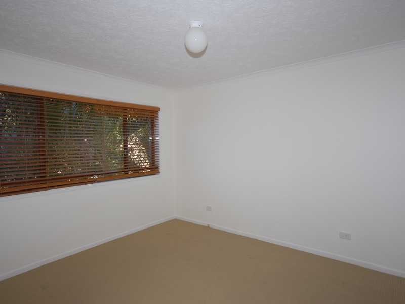 Unit 2/1 Burrubee Street, Burleigh Heads QLD 4220