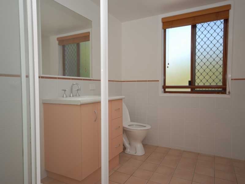 Unit 2/1 Burrubee Street, Burleigh Heads QLD 4220