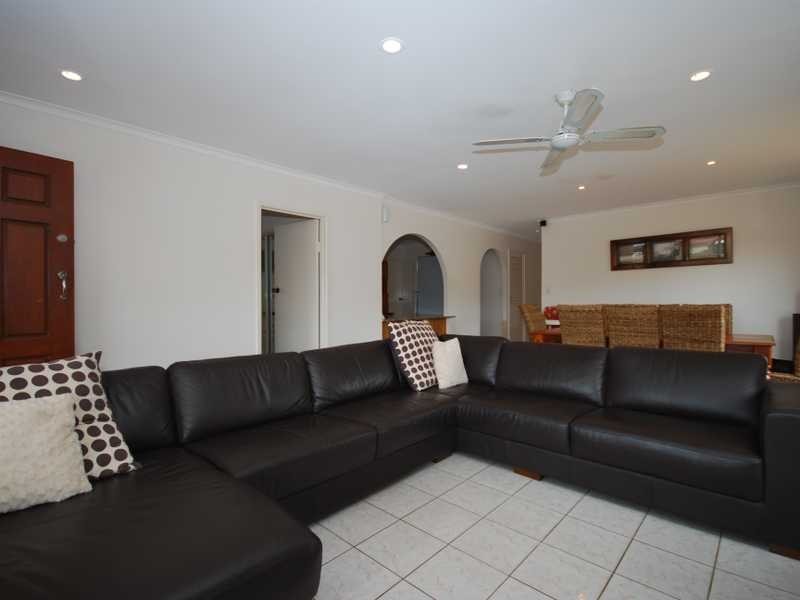 112 Chainey Ave, Miami QLD 4220