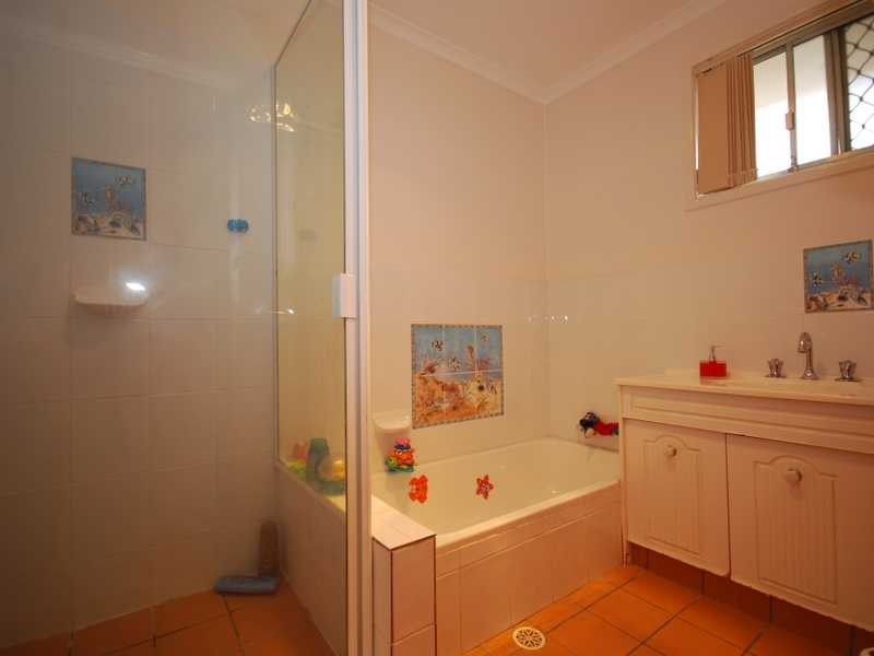 112 Chainey Ave, Miami QLD 4220