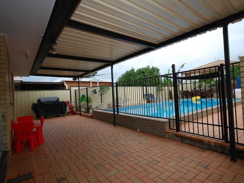 112 Chainey Ave, Miami QLD 4220