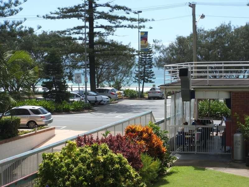 9/14 The Esplanade, Burleigh Heads QLD 4220
